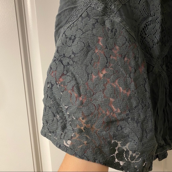 High neck keyhole tank - Picture 4 of 5